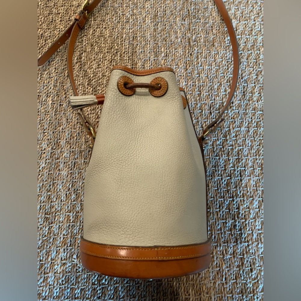 Vintage Dooney & Bourke Bucket Bag - Picture 4 of 16